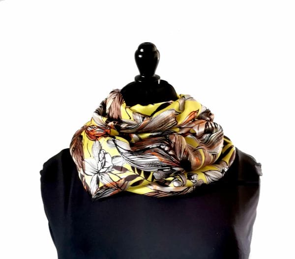 foulard en soie upcyclée fleurie jaune