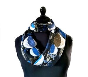 foulard en soie motifs parachutes noir et bleue